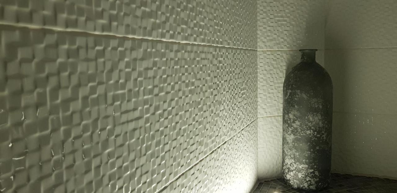 Apartment Plaza ----Wallbox 11Kw 16A ----- Private Spa- Jacuzzi, Infrared Sauna, Luxury Massage Chair, Parking, Entry With Pin 0 - 24H, Free Cancellation 24 Hours Before Check In Slavonski Brod Buitenkant foto
